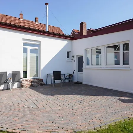 Апартаменты Ferienapartment Suederstrasse Боркум