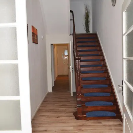 Апартаменты Ferienapartment Suederstrasse Боркум